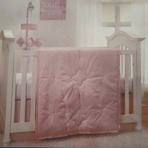 Chantilly 4 pc Crib Set - New
